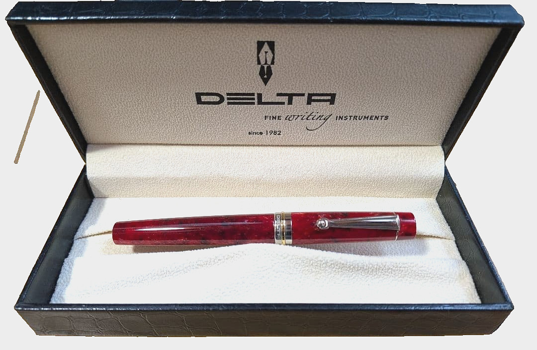 DELTA Vintage Collection Red Fountain Pen F Nib