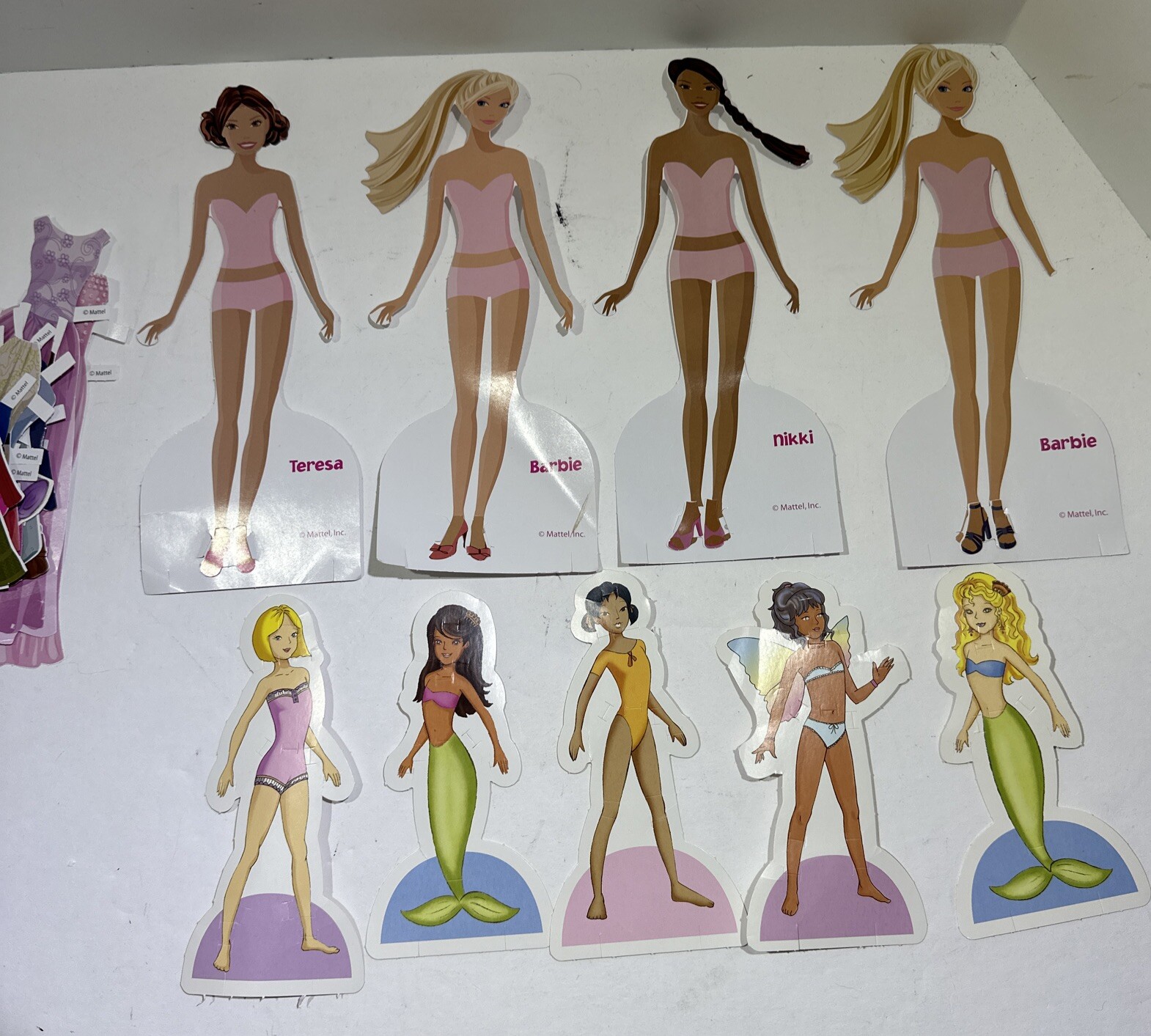 2008 Barbie Fabulous Fashion Paper Dolls with Outfits & Accessories Preowned