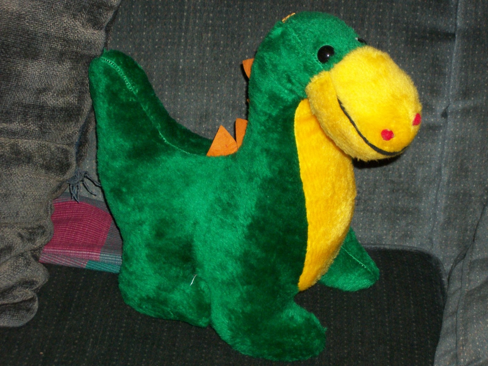 VINTAGE 1970'S B J TOY COMPNAY DINOSAUR PLUSH TOY EXCELLENT CONDITION!! 12" TALL