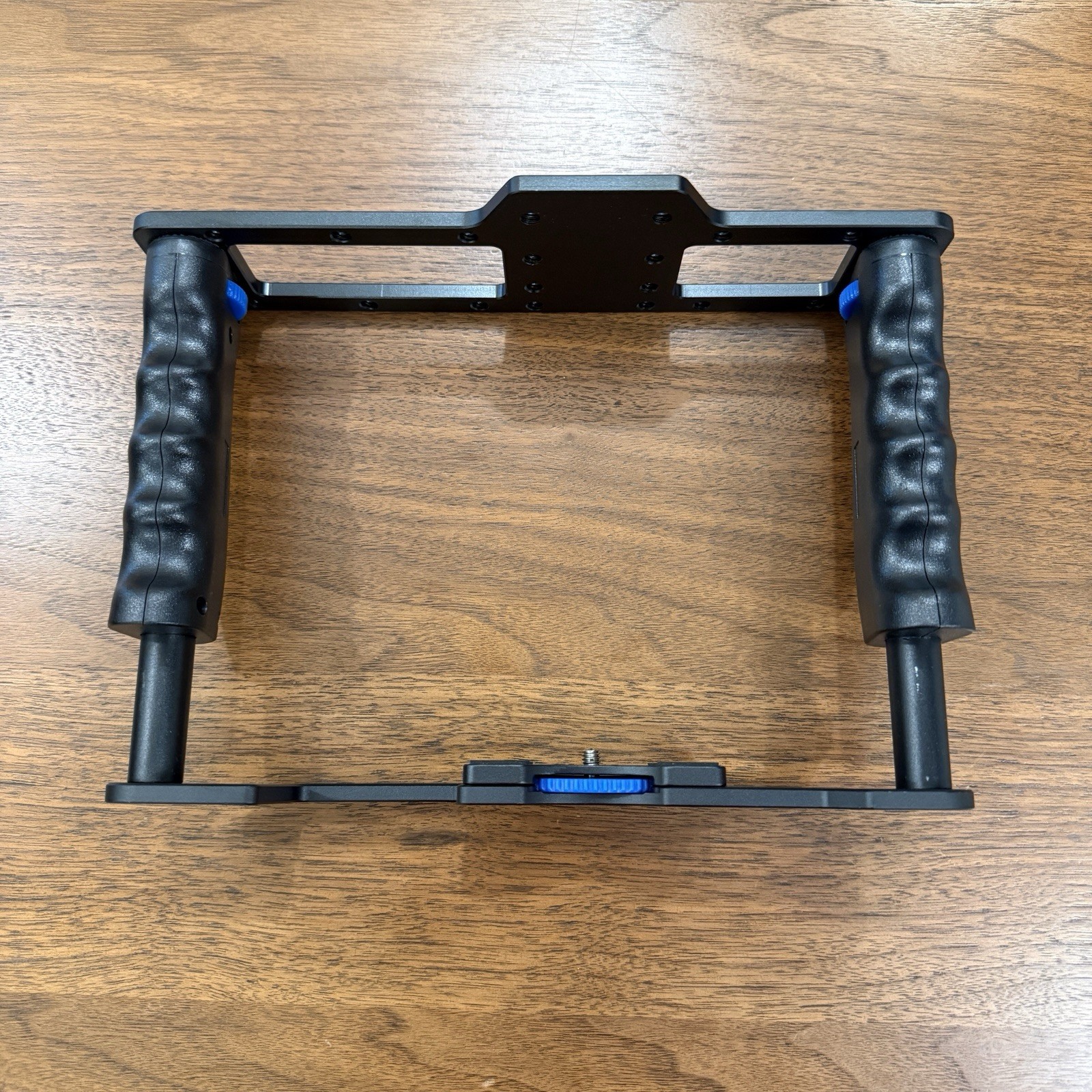 Neewer Aluminum Alloy Camera Video Cage - Good Condition