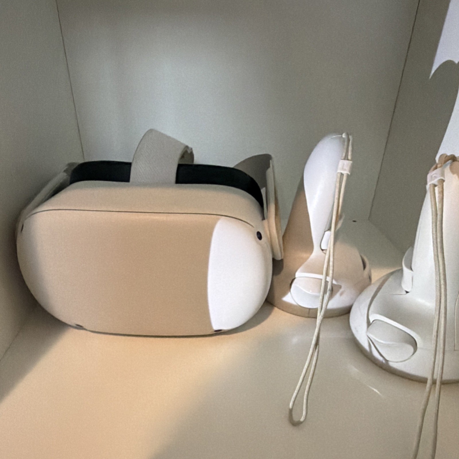 Meta Quest 2 White Standalone VR Headset with Two Controllers