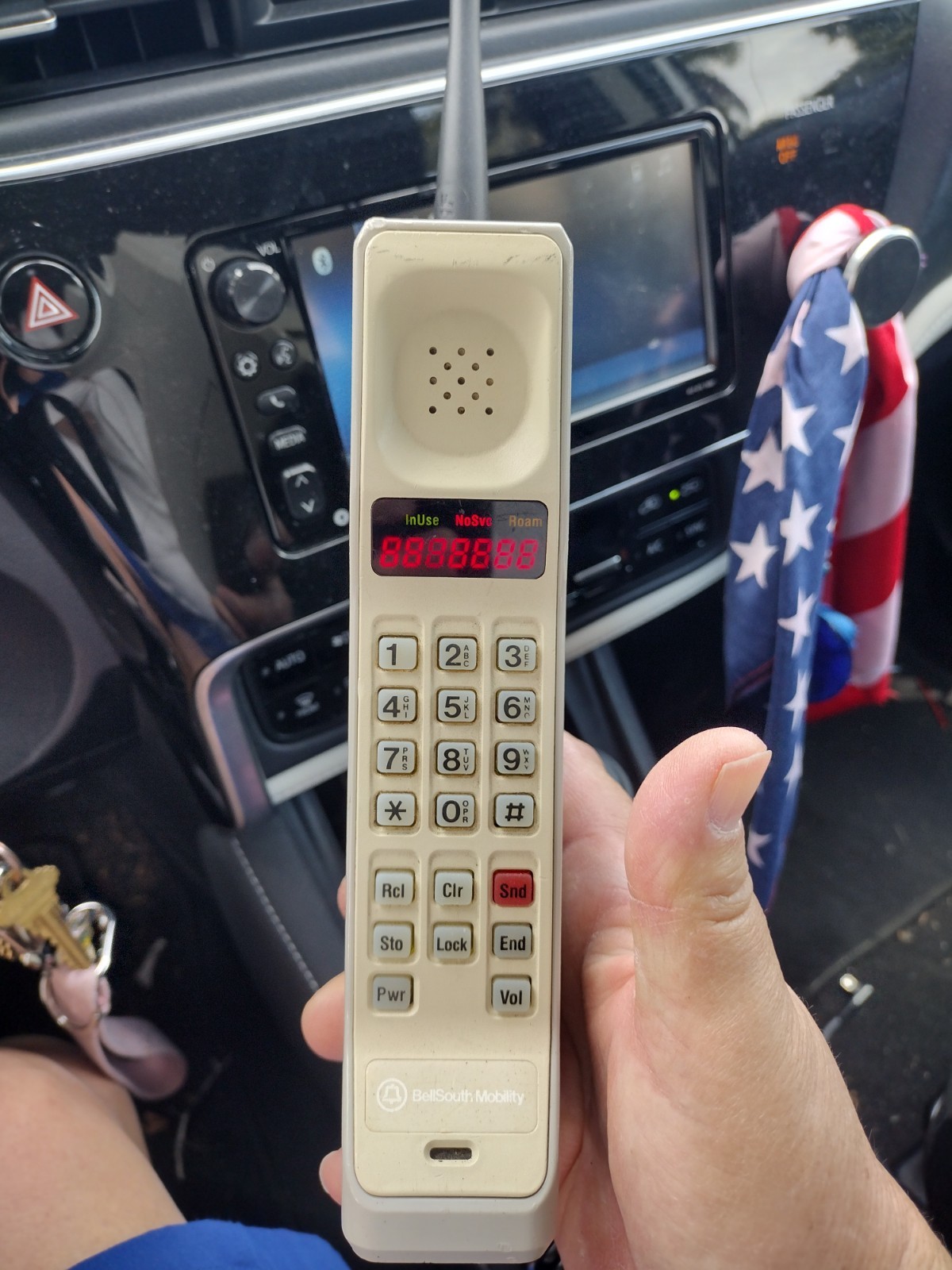 Vintage Motorola Thick Brick Cell Phone, BellSouth Mobility, 1980s, POWERS UP!