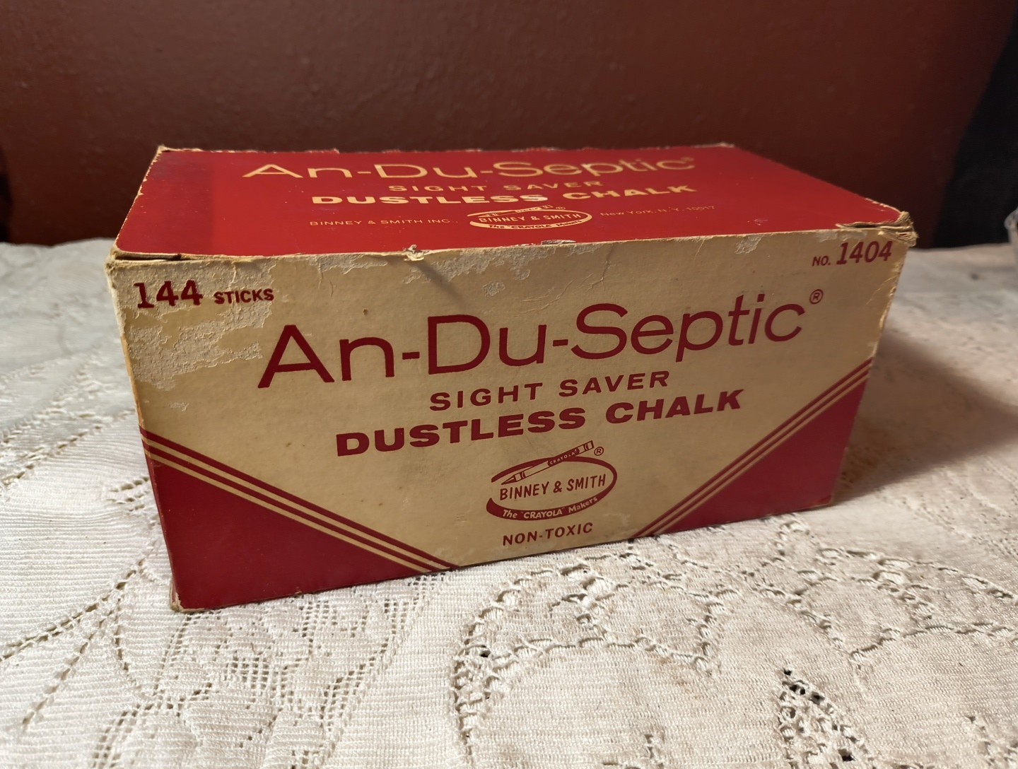 Vintage Crayola An-Du-Septic Dustless Chalk Binney & Smith 144 Sticks 