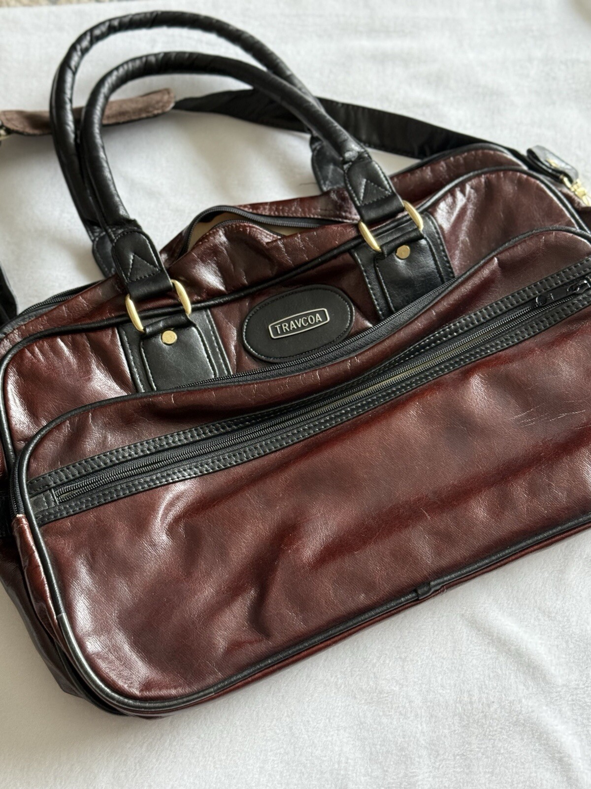 VTG 80’s Travcoa Faux Brown Leather Travel Duffle Bag  17” x 11.5” Good Quality