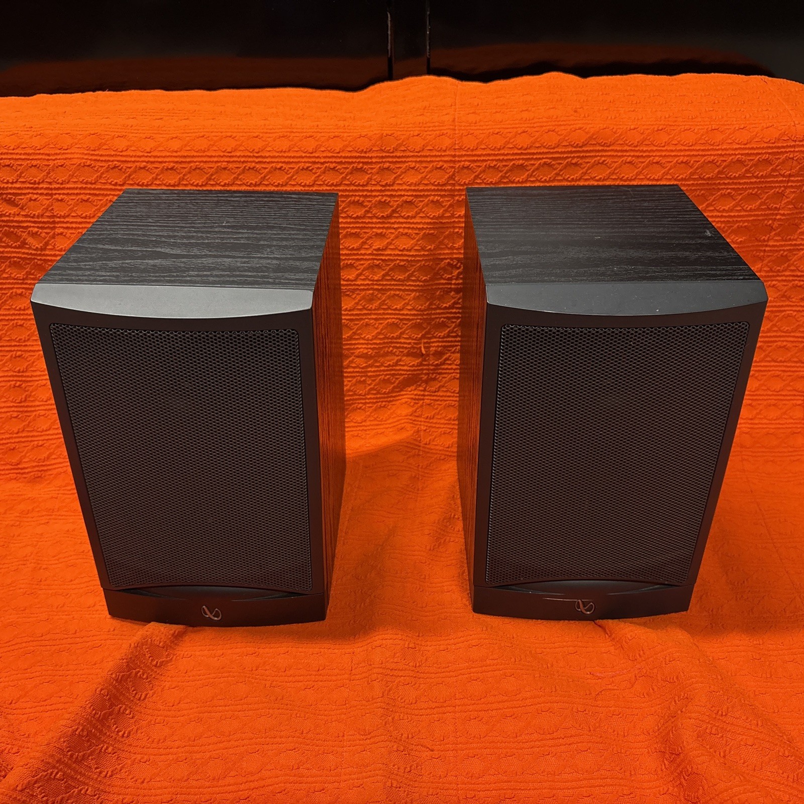 Infinity Reference 2000.1 Bookshelf Speakers Pair Black 8 Ohm 15-100W Fast Ship