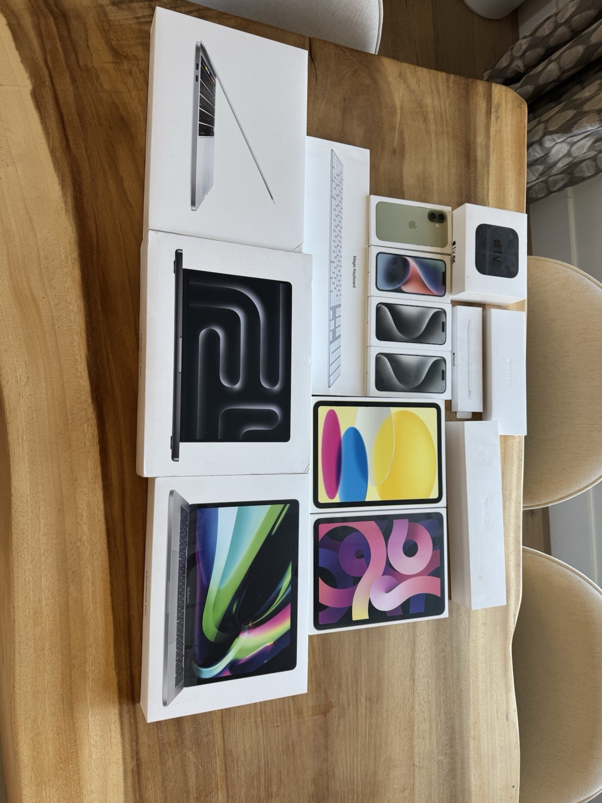 Apple Mixed Lot of Boxes, MacBook Pro, iPhone, watches 