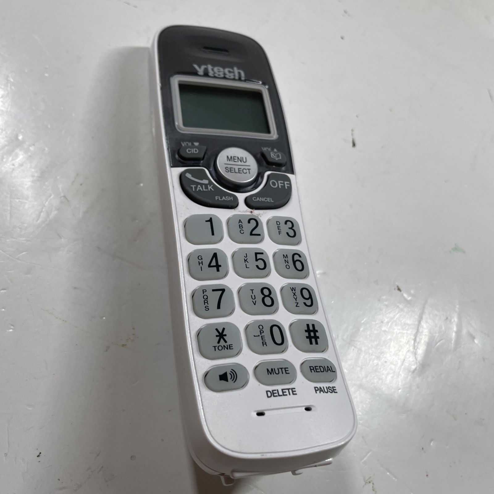 VTech VG134 DECT 6.0 Cordless Phone HANDSET ONLY, Used W/ battery