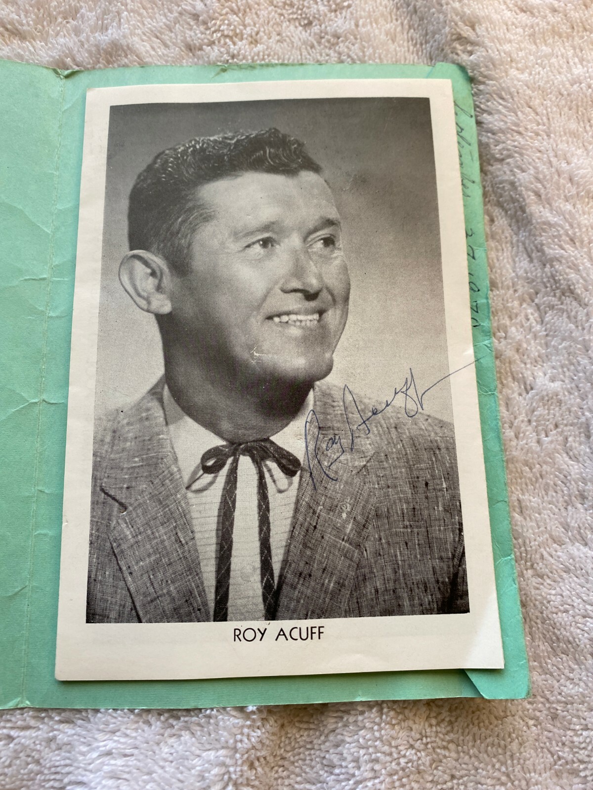Autographed Fold Out Souvenir Folder 9 Photos Roy Acuff+ 5 More Country Artists