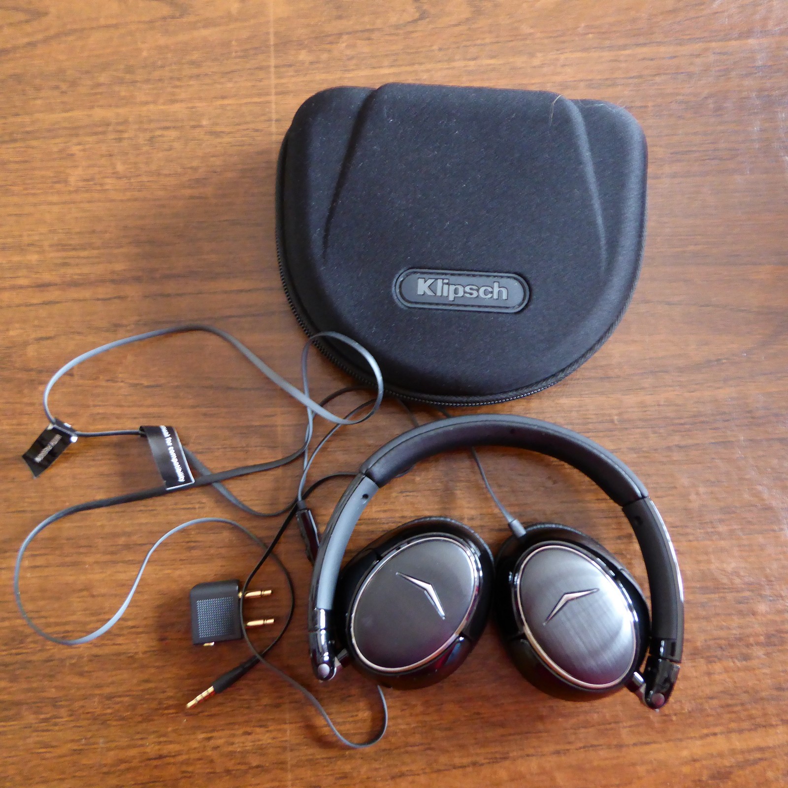 Klipsch  On-Ear Headphones w/ Case – Wired Audiophile Black