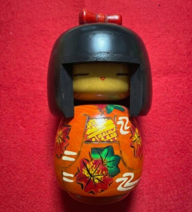 Kokeshi Doll Wooden Girl Bob Hair Red Kimono Handcrafted Japan Brand New 12cm