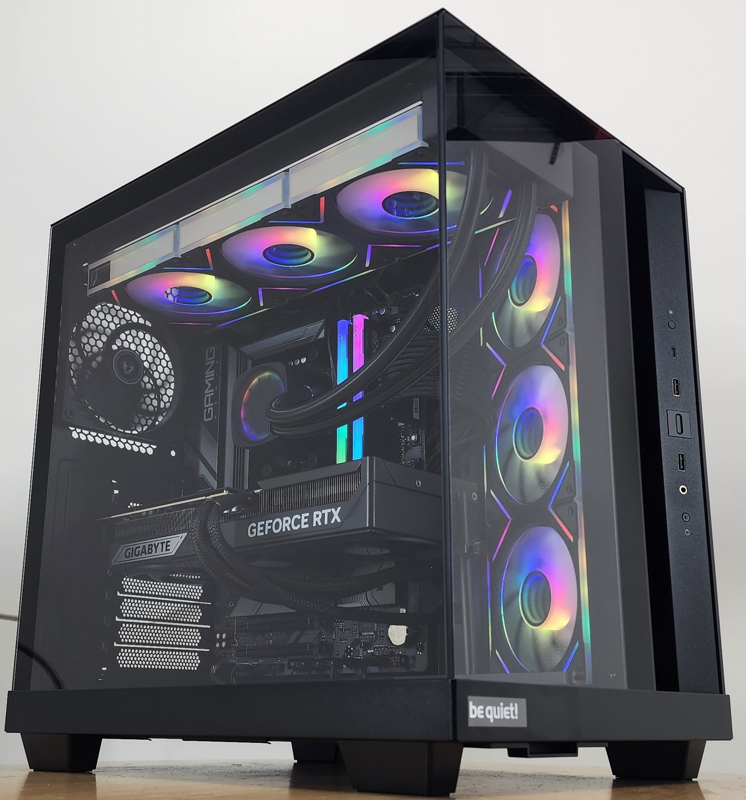 Gaming PC Ryzen 7 9850X3D 32GB RAM 1TB SSD RTX 5070 Ti 16GB Windows 11 Computer