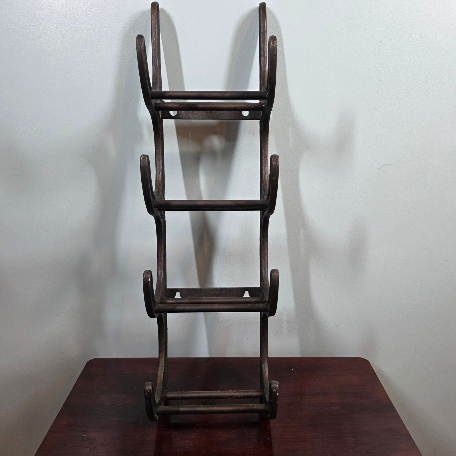 Cast Metal Horseshoe Wall Mounted Wine Rack 4 Bottle Holder Rustic Bronze Finish