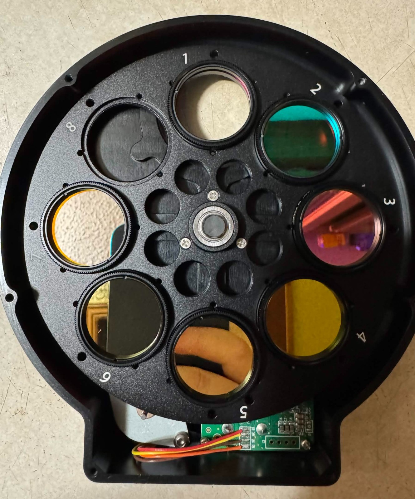 ZWO 8 Position Electronic Filter Wheel (EFW) + 1.25" LRGB & SHO Filters Included