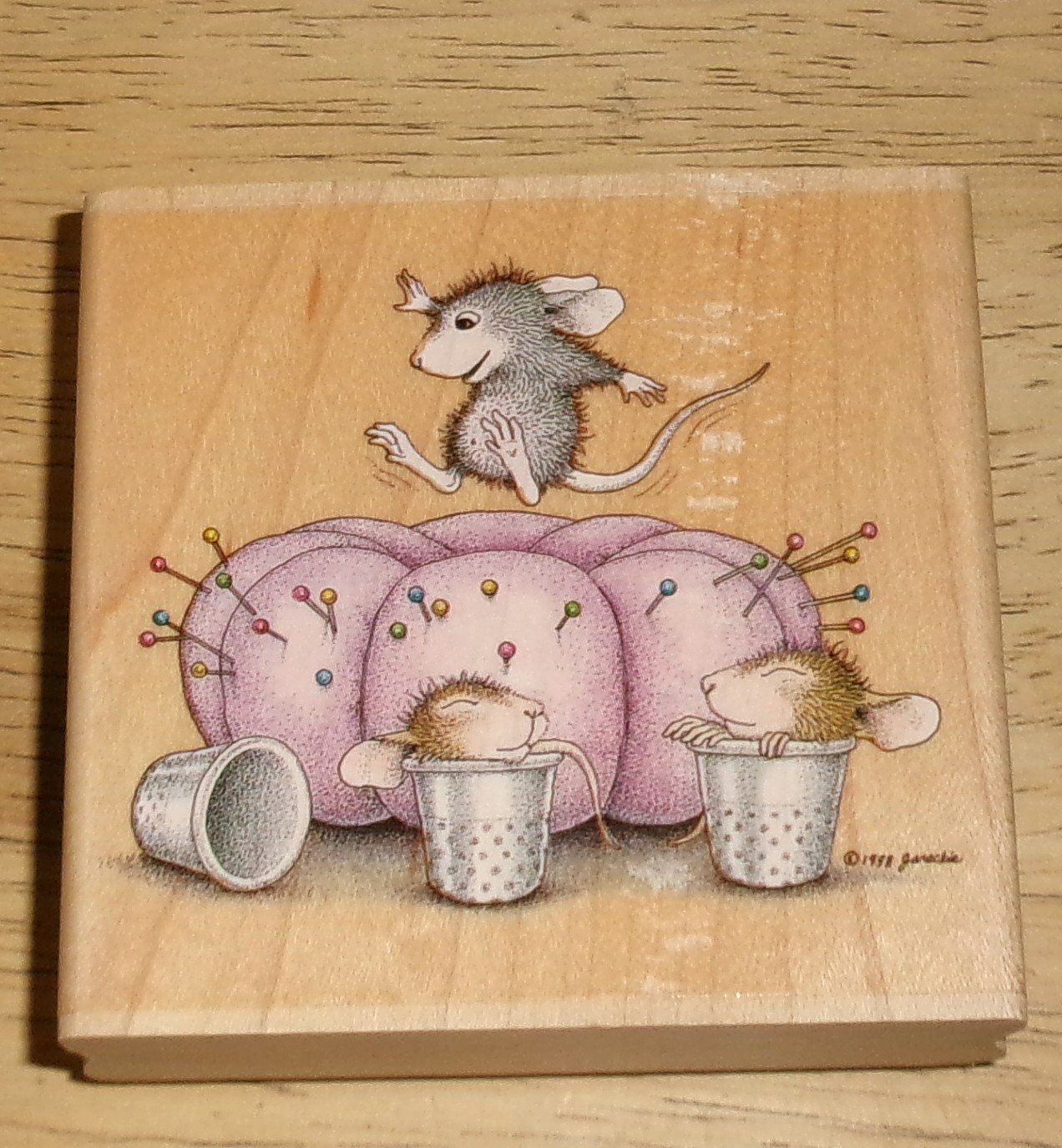Stampabilities HOUSE MOUSE Rubber Stamp MOUSE BOUNCE 1998 Pin Cushion Thimbles