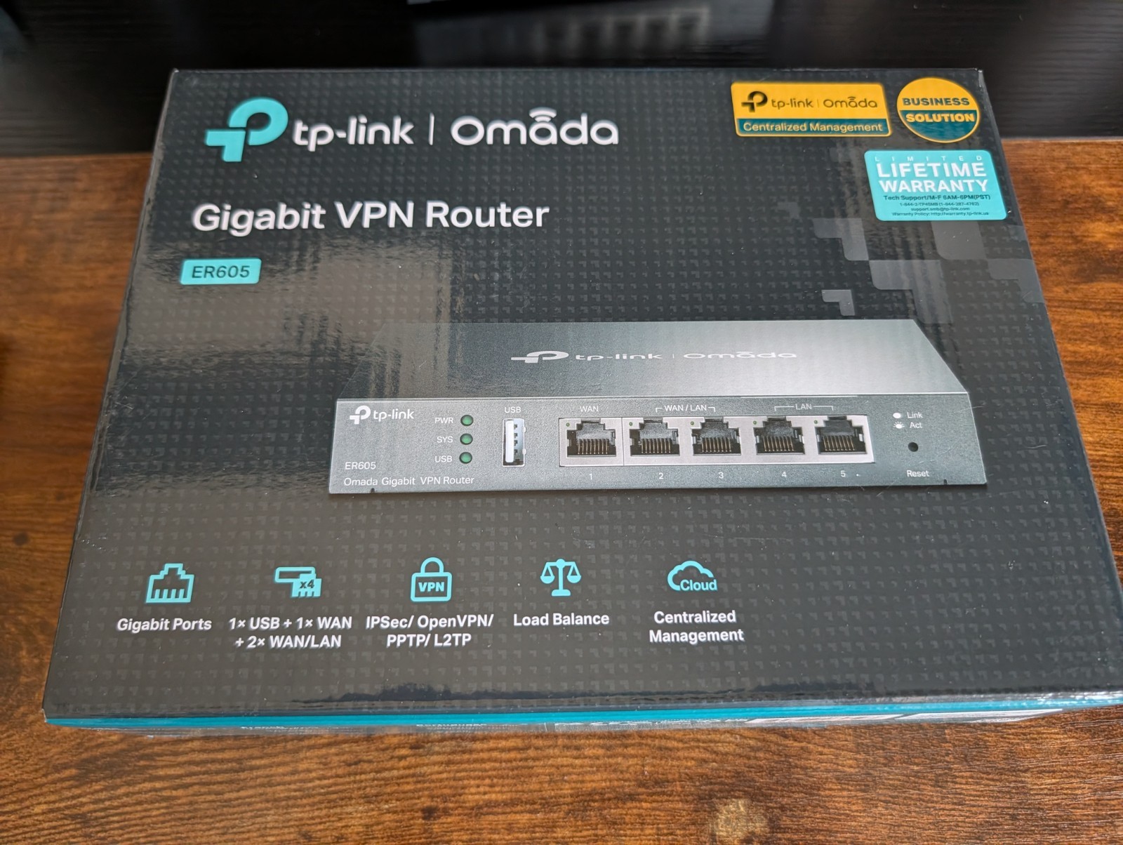 TP-Link ER605 V2.6 Omada 5-Port Gigabit Router