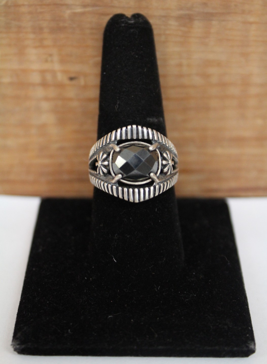 Carolyn Pollack S925 Relios Faceted Hematite Flower Ring Size 8 (Preowned)