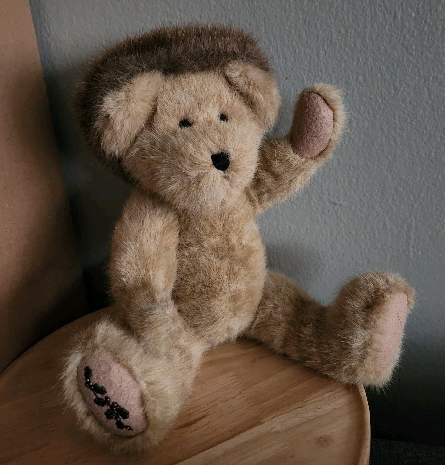 Vtg Boyds Bear Vivian Q Dickens Christmas Holly Embroidered Foot Bear 13 inches