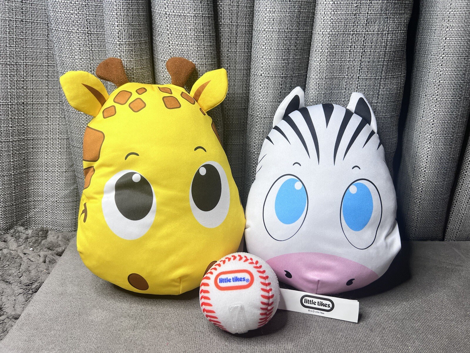 Little Tikes Catch Toss Hand Game Kid Plush Zebra Giraffe Ball Toy