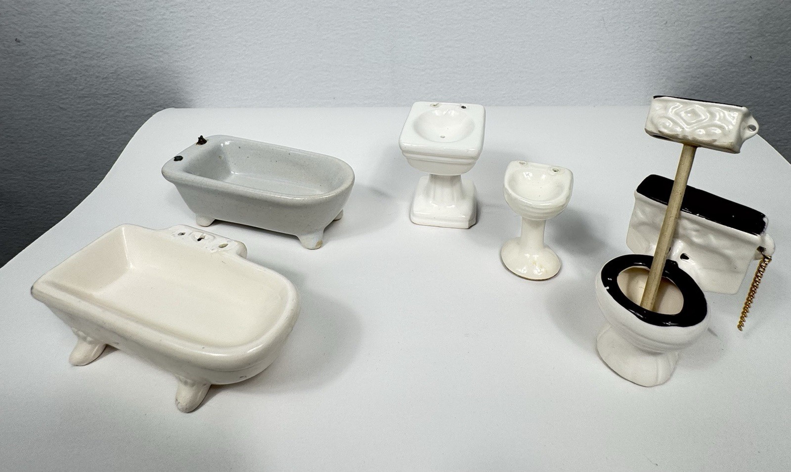 Vintage Dollhouse Bathroom Furniture Lot Porcelain Tub Sink Toilet Bidet 
