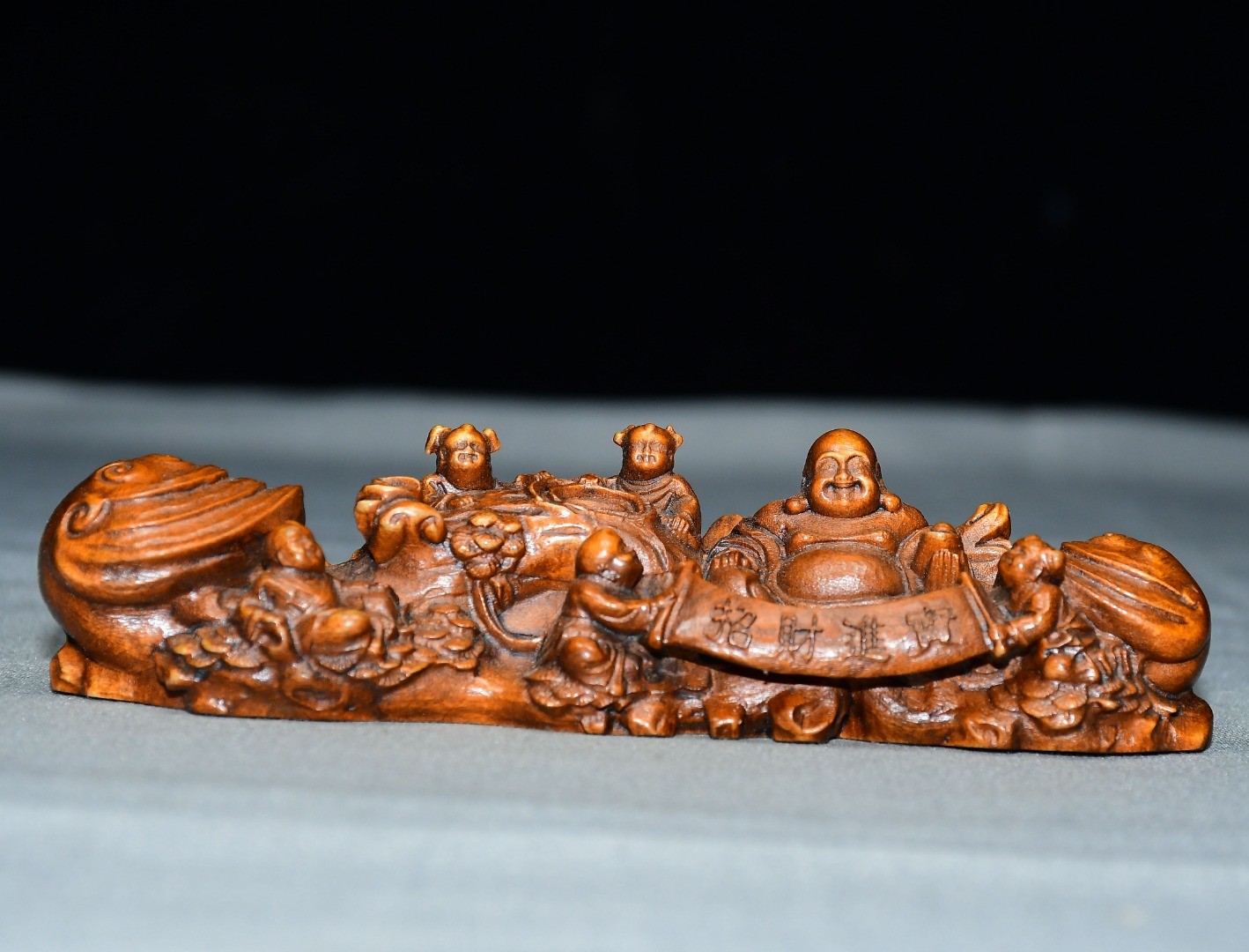 Exquisite Small Leaf Boxwood Ornament for Attracting Wealth and Wealth