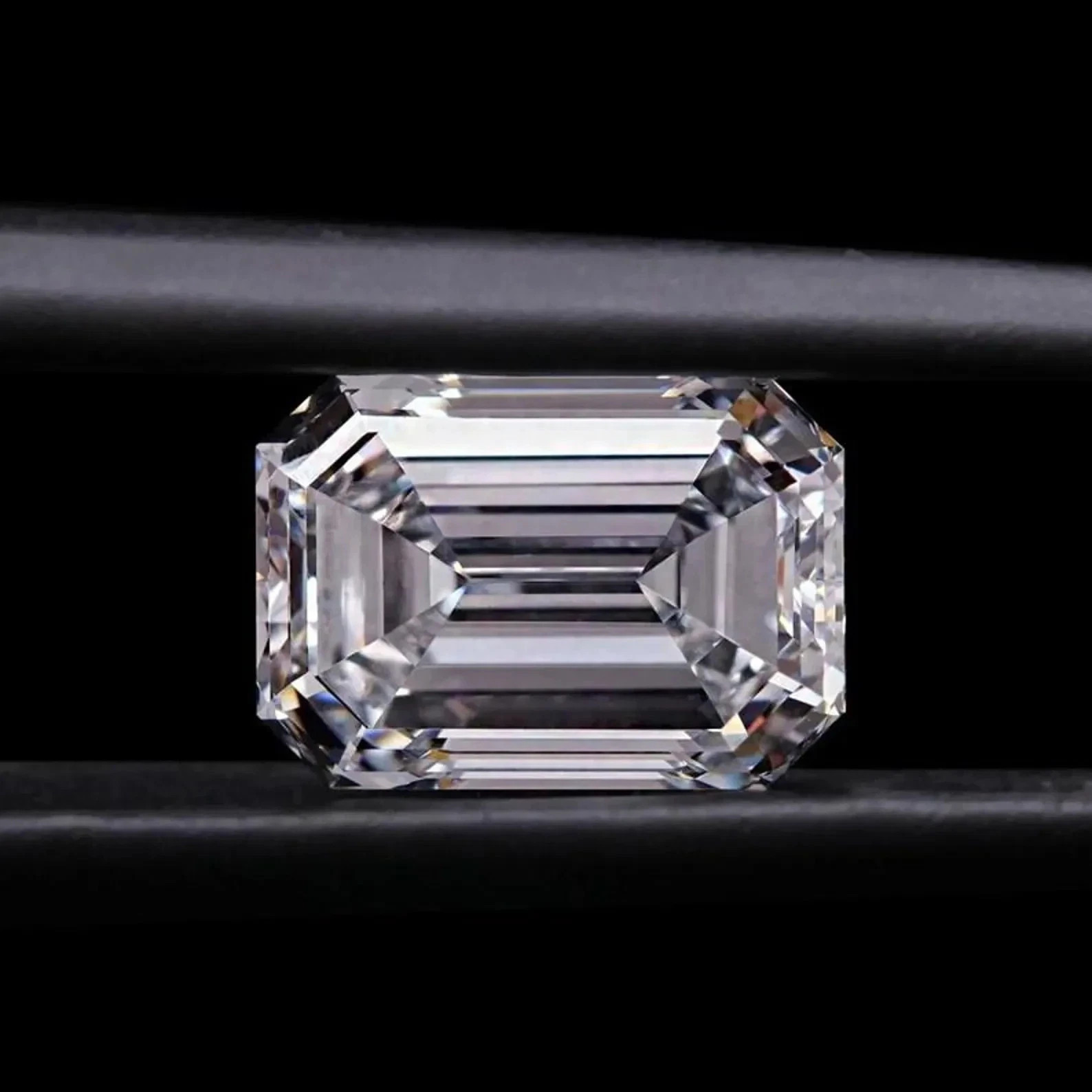Certified 1.00 Ct Emerald Cut Natural D Color Loose Lab Grown CVD Diamond VVS1