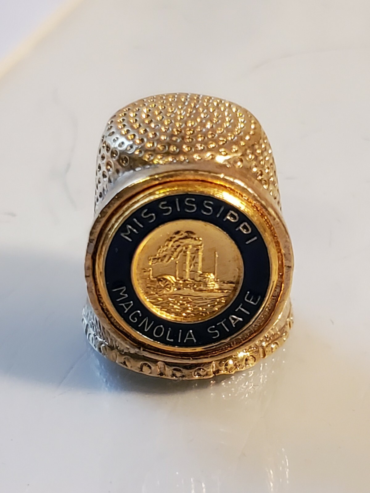 Vintage Fort Thimble Mississippi magnolia state gold toned box6