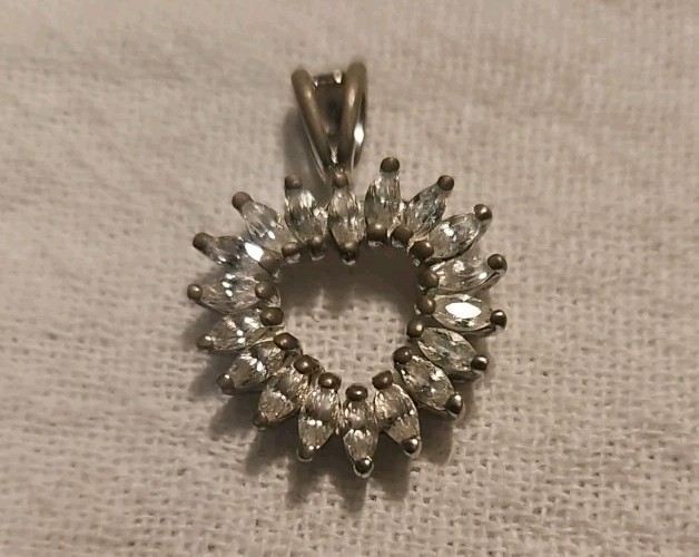 925 Sterling Silver CZ Heart Pendant Radiating Halo Pattern 