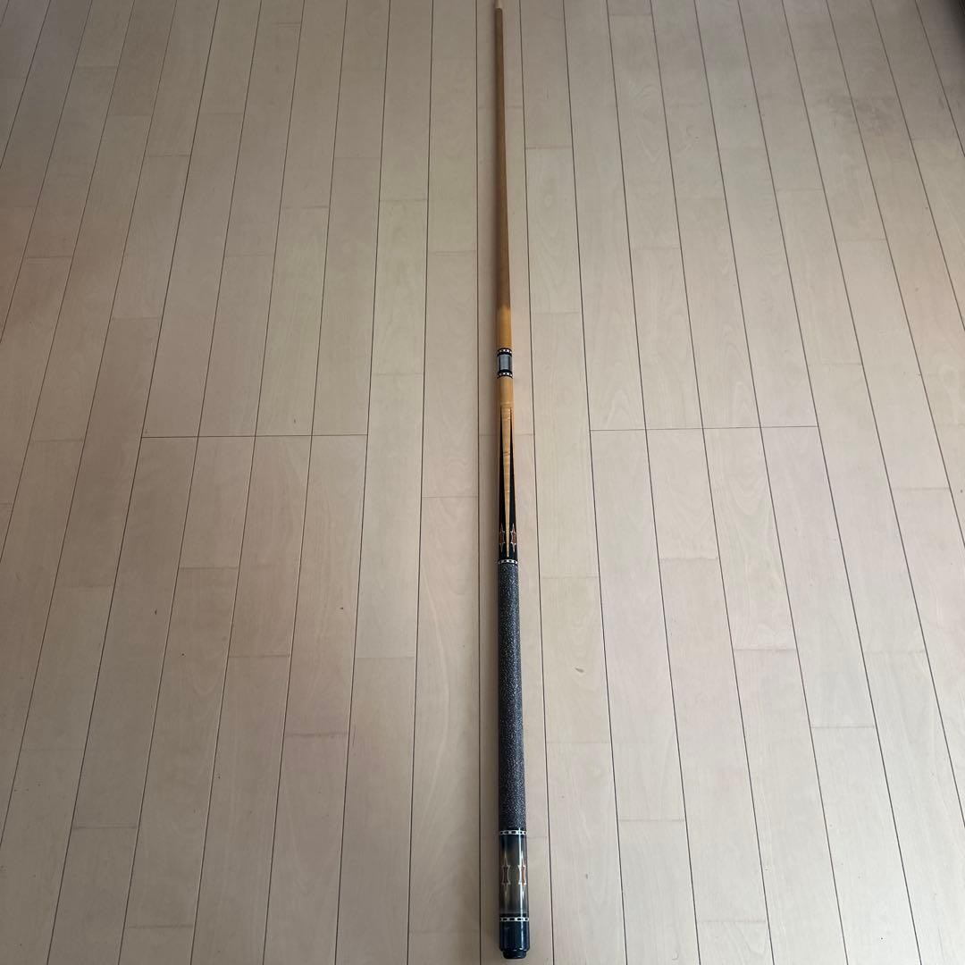 Rage Billiard Cue Decorative Design, Wood Tip, Good Condition rr2