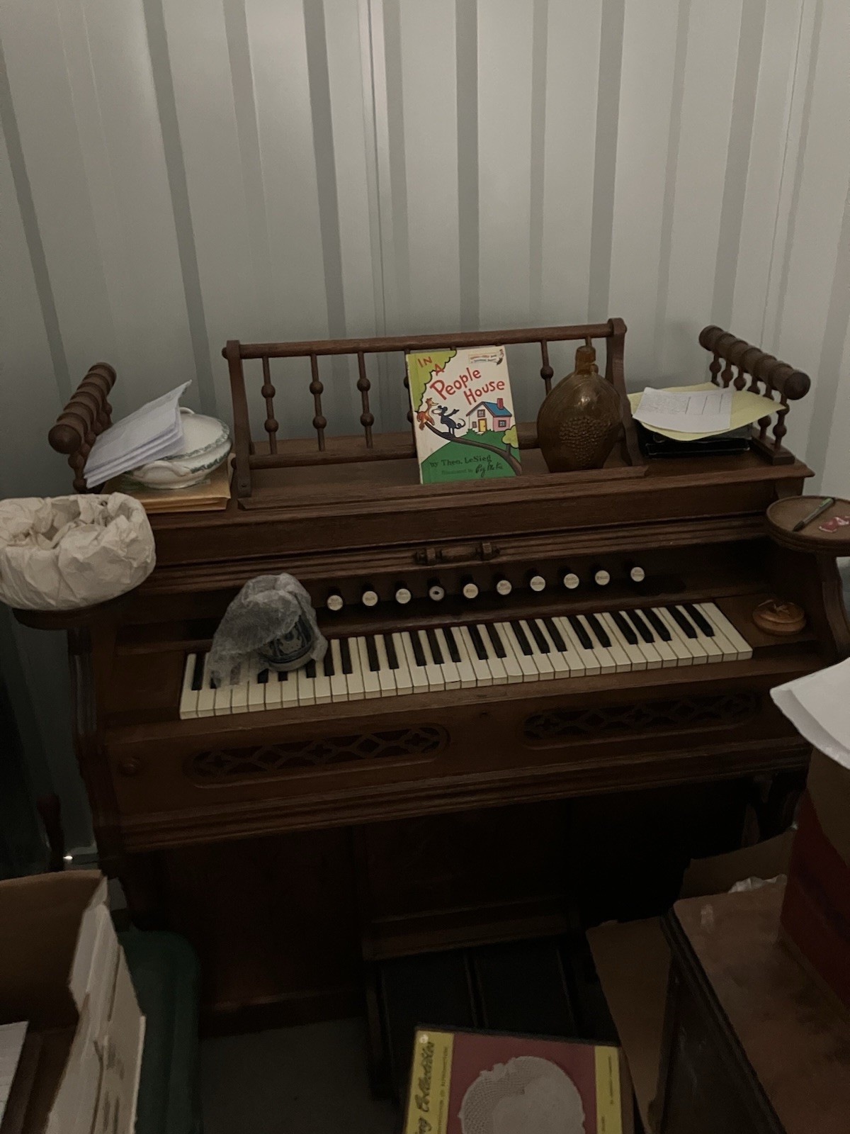 Piano Pump Organ (needs Tuning)