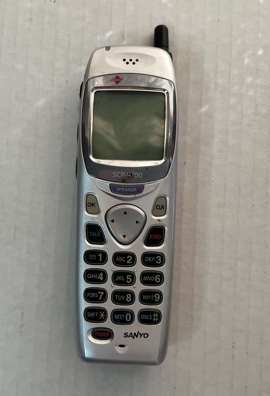 Sanyo SCP-4000 Cell Phone – Vintage Collector/Prop Phone (Not Tested)