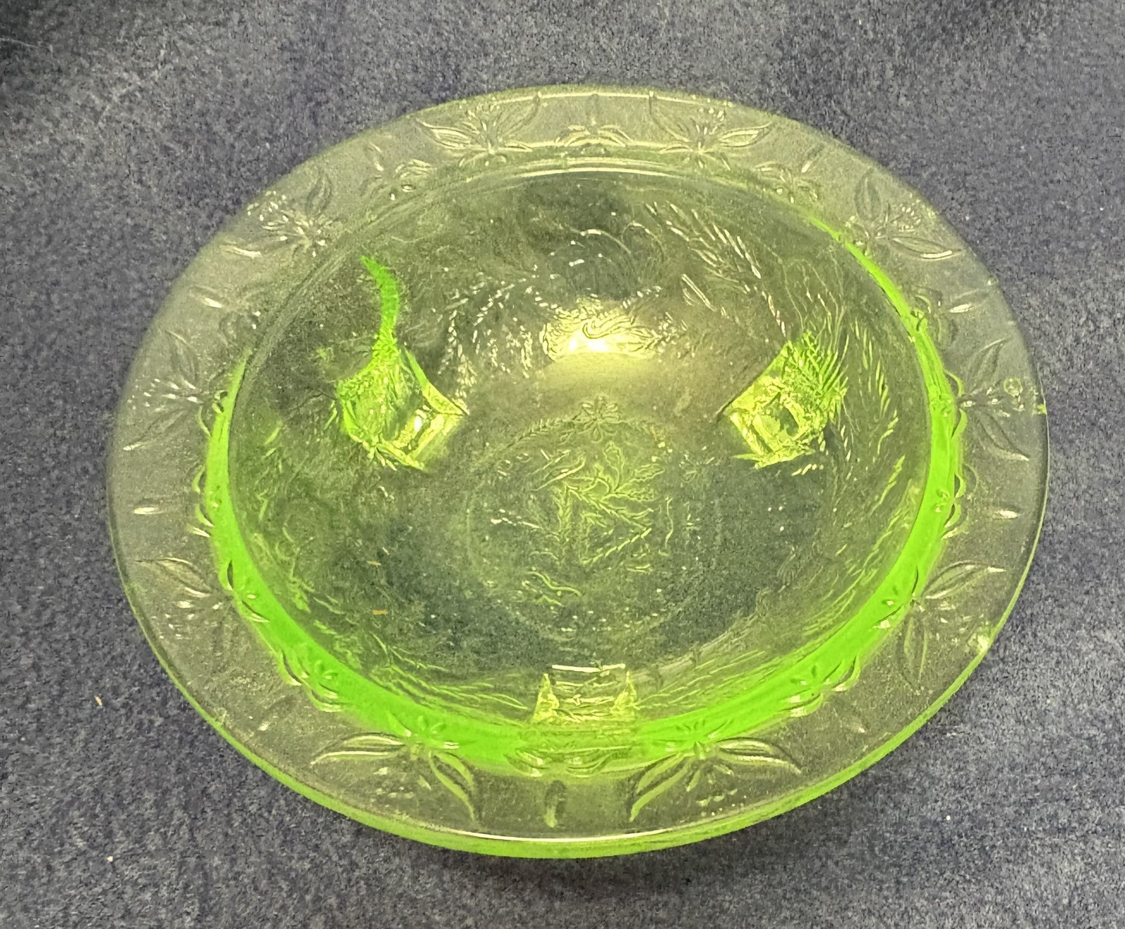 Vintage Uranium Glass Footed Bowl US Glass Rose And Thorn Pattern 5" x 5" x 1.5"