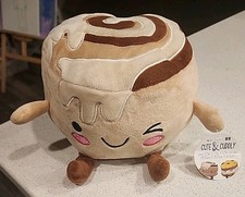 NWT Cute & Cuddly Winking Cinnamon Roll Plush Toy 7"