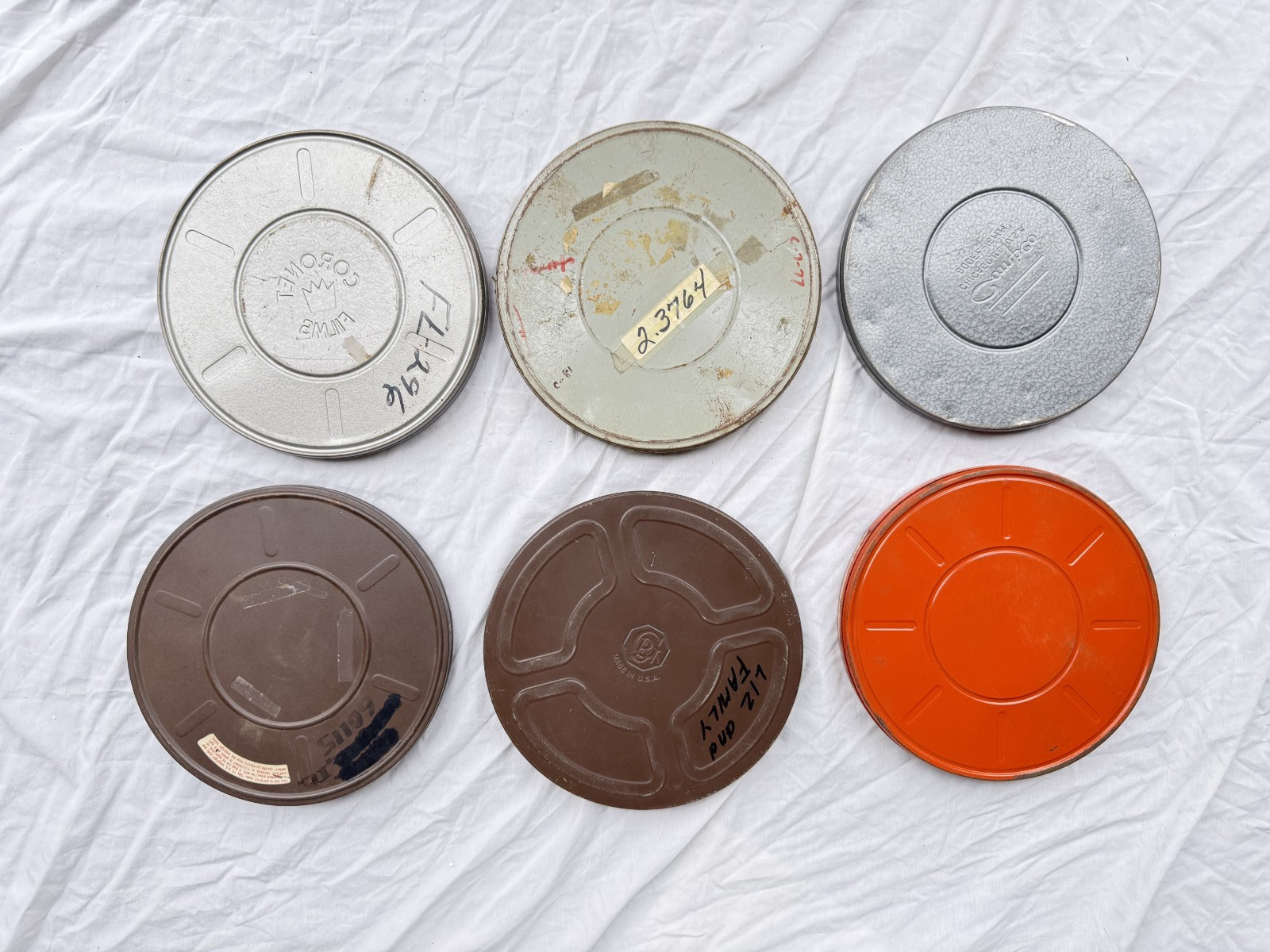 6 - 16mm Film Reel Metal Cans 800 ft 10.5" inch diameter