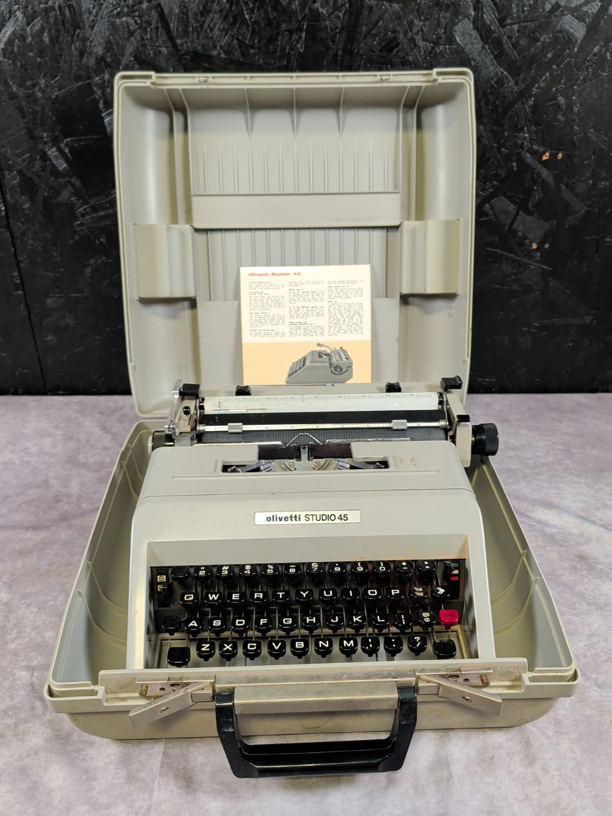 Olivetti Studio 45 Vintage Typewriter, Tan with Carry Case - For Refurbishment