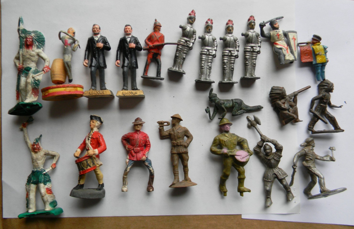 Vtg 1950's 1960's Estate Lot Lead Plastic Metal Toy Soldiers Indians Marx & more