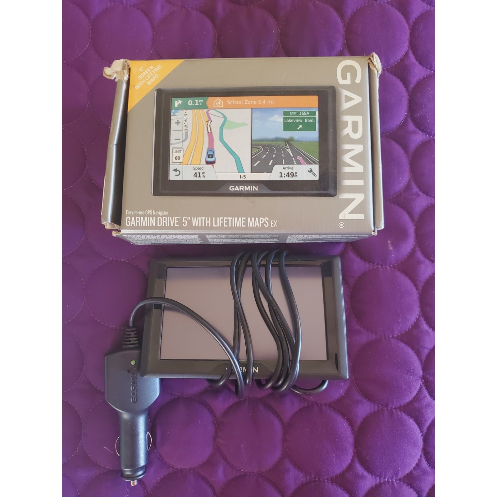 Garmin Driver 5" GPS Navigator Maps With Lifetime Maps Bundle