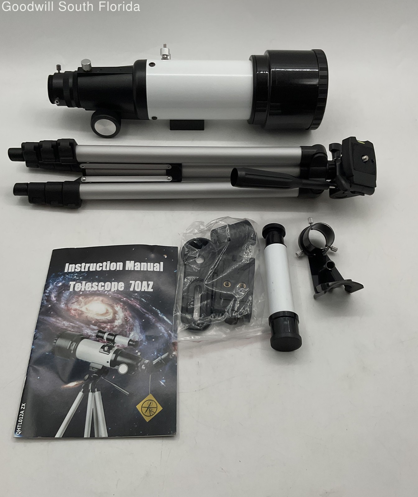 Black White 70AZ Portable Refractor Telescope With Accessories Not Tested