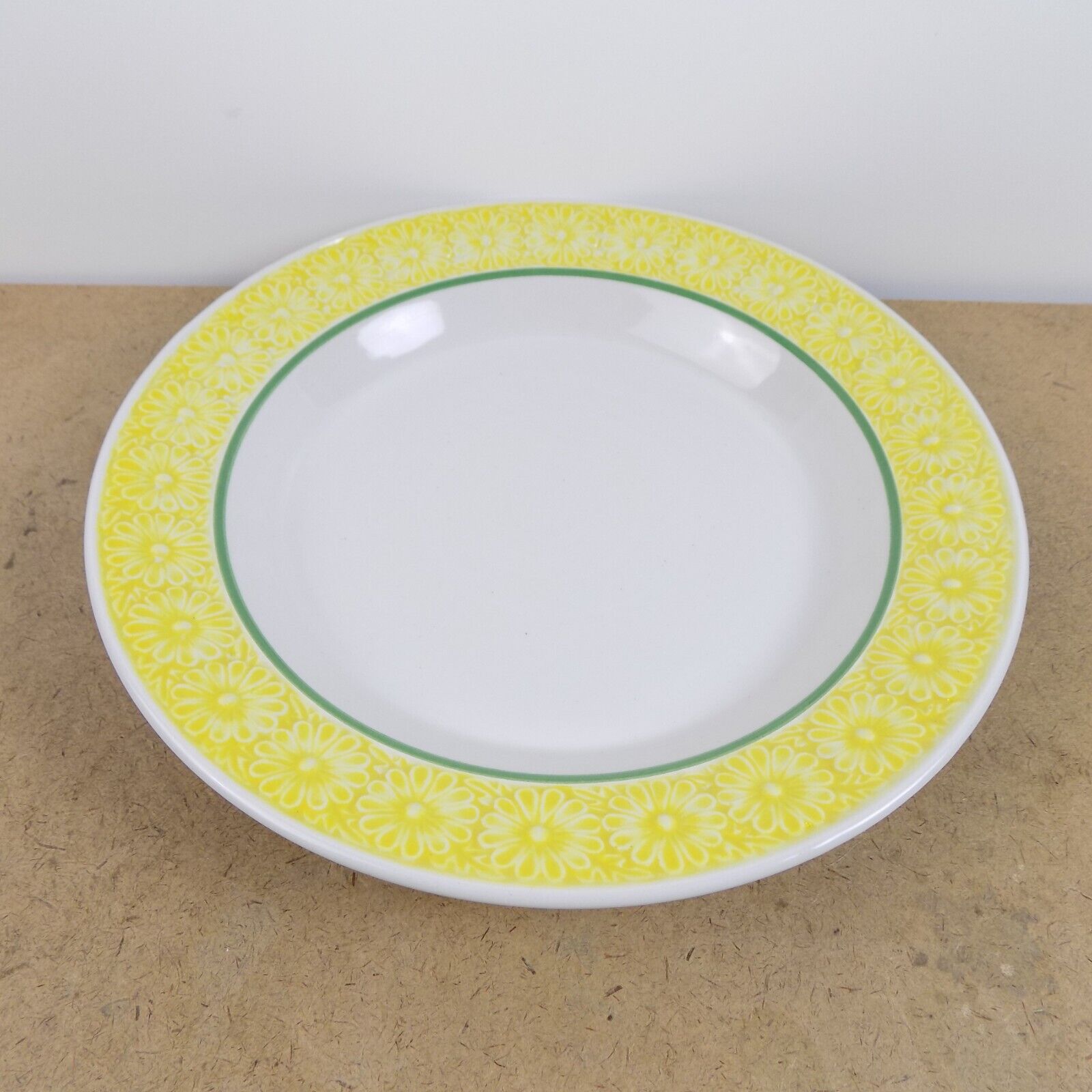 4 Mottahedeh Ceramic Soup Bowls Hand Painted Portugal Sculpted Yellow Flower Rim