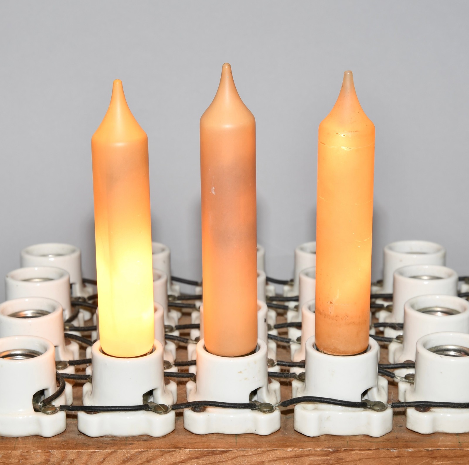 LOT OF 3 VINTAGE MAZDA BEIGE FROSTED CANDLES E26 WORKING LIGHT BULBS!