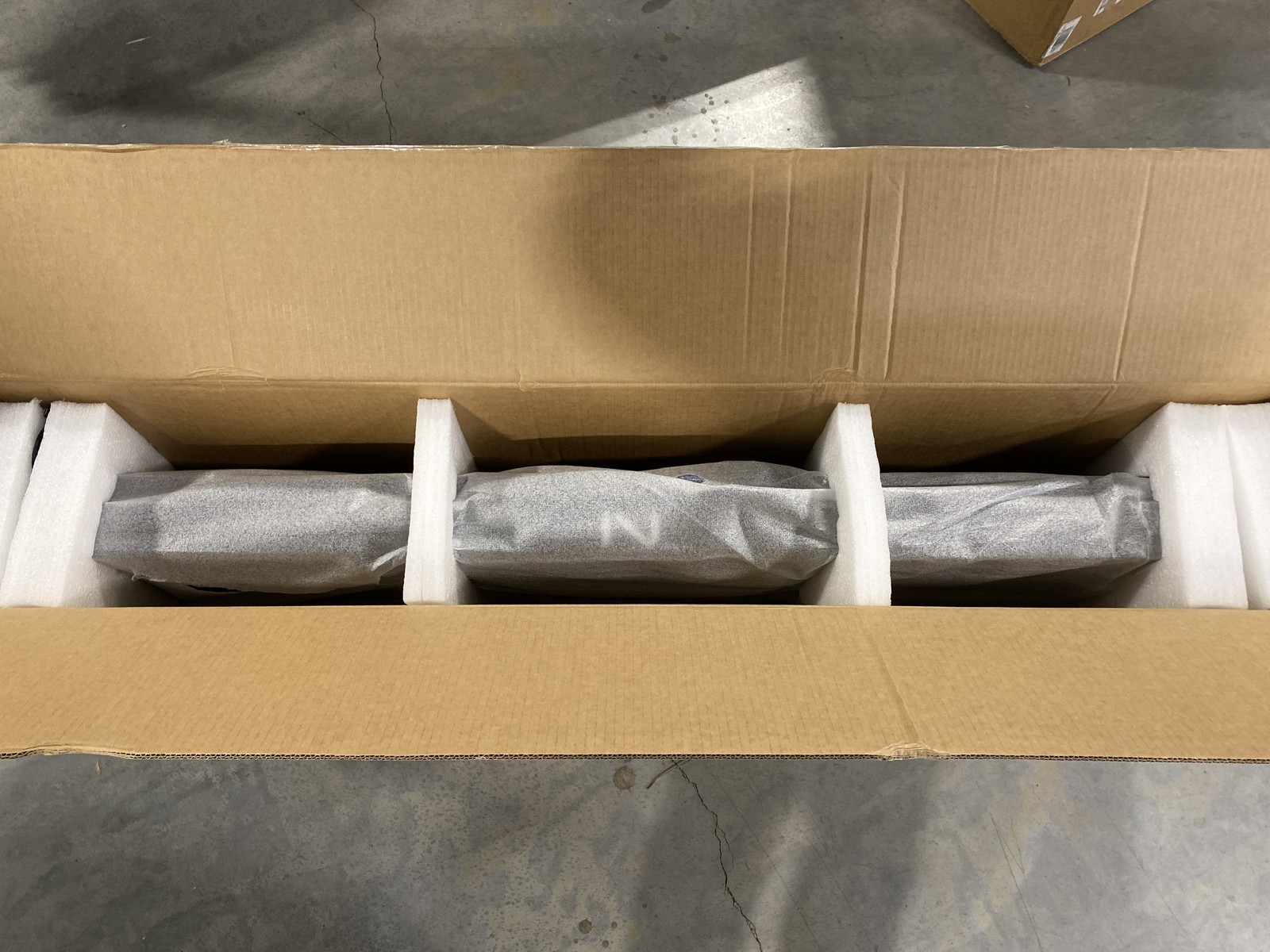 Native Instruments Kontrol S88 MK3 88-Key Smart Keyboard Controller- Black