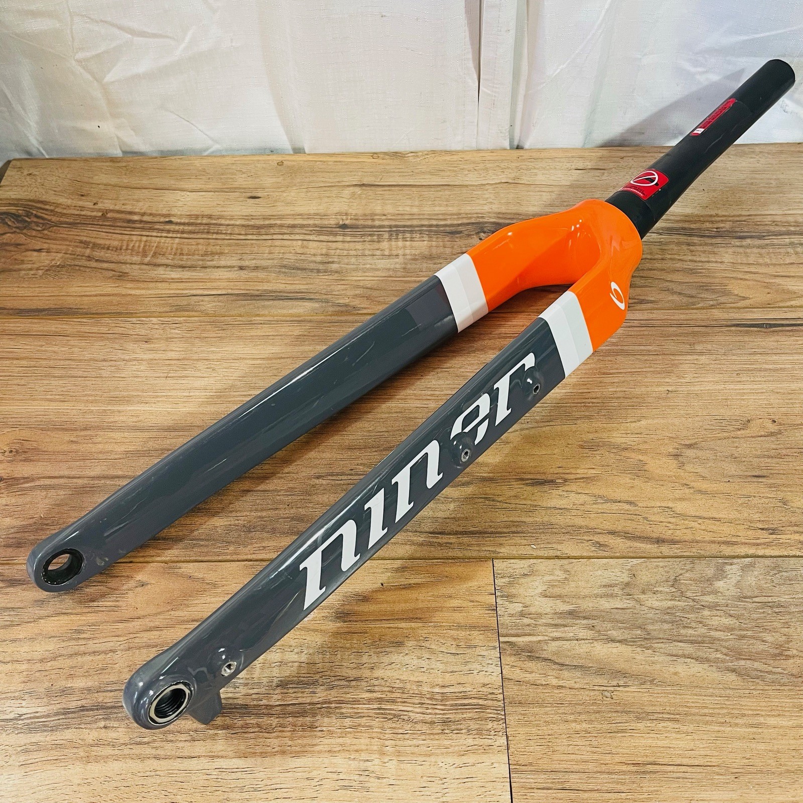 Niner RDO Taper Gravel Fork 15mm x 100mm Gloss Gray & Orange 222mm