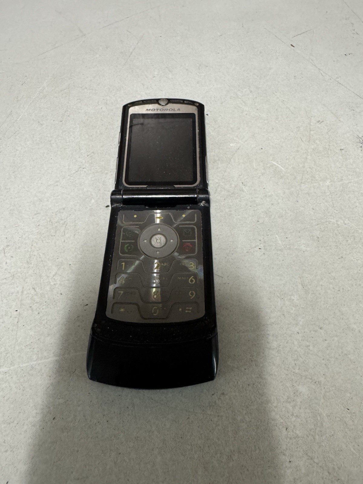 Motorola RAZR V3 Black Cingular Flip Phone Vintage AS-IS No Battery