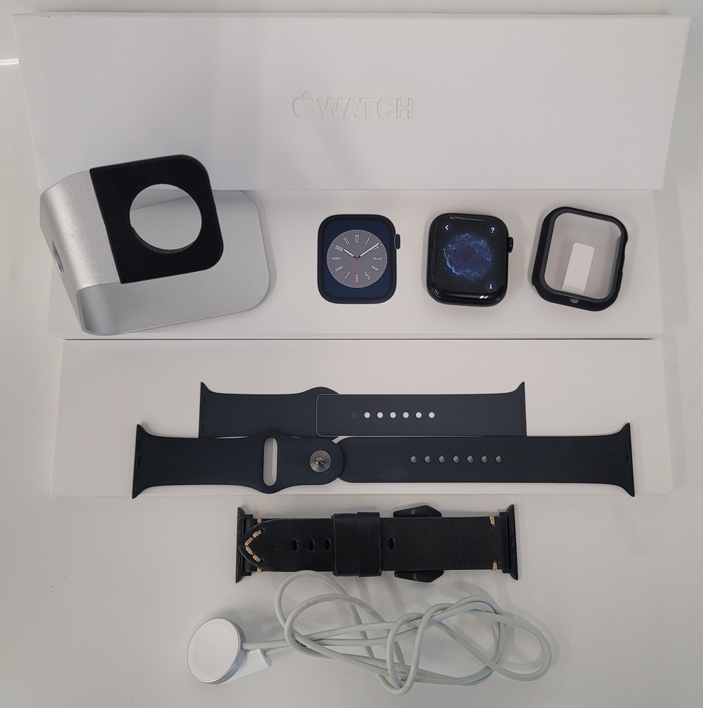 Apple 45mm Series 8 Smart Watch GPS + Wi-Fi Midnight Aluminum (MNUL3LL/A A2771)