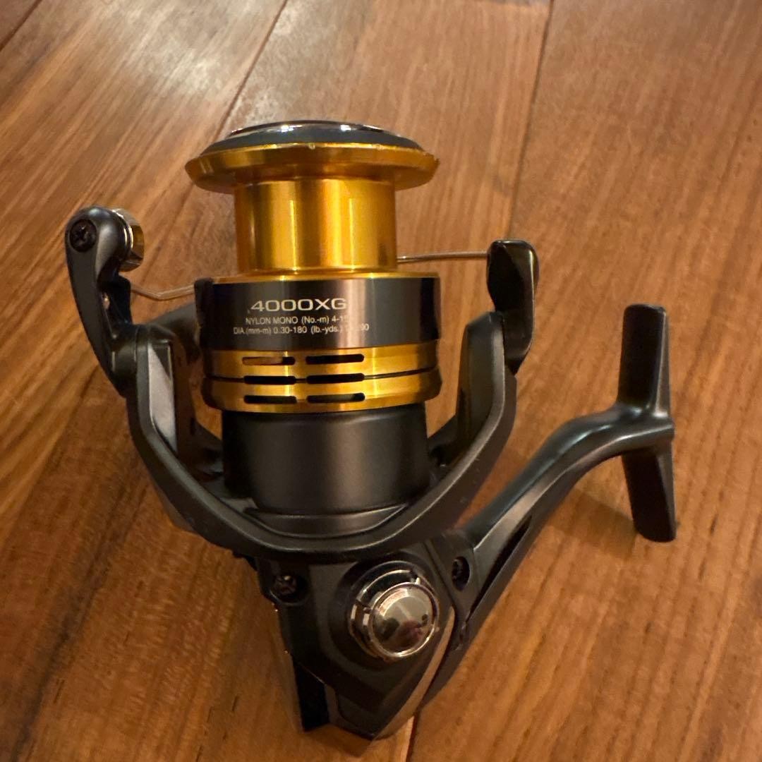 Shimano Sahara 4000XG Spinning Reel for Surf and Sea Bass