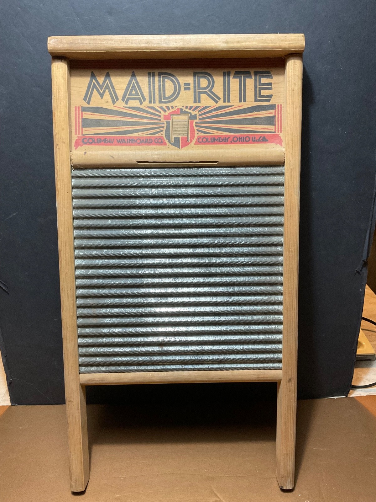 Vintage Washboard MAID-RITE Special Metal No. 2072 Columbus Washboard Co. Ohio