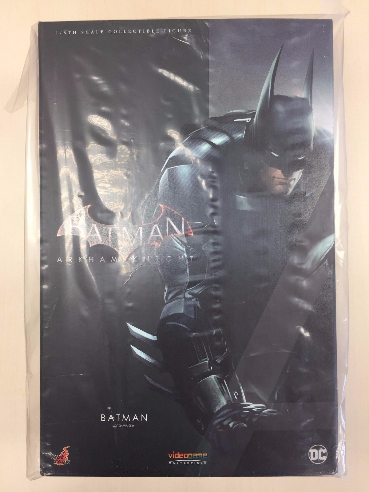 Hot Toys VGM 26 Batman Arkham Knight 1/6 12 inch Action Figure NEW