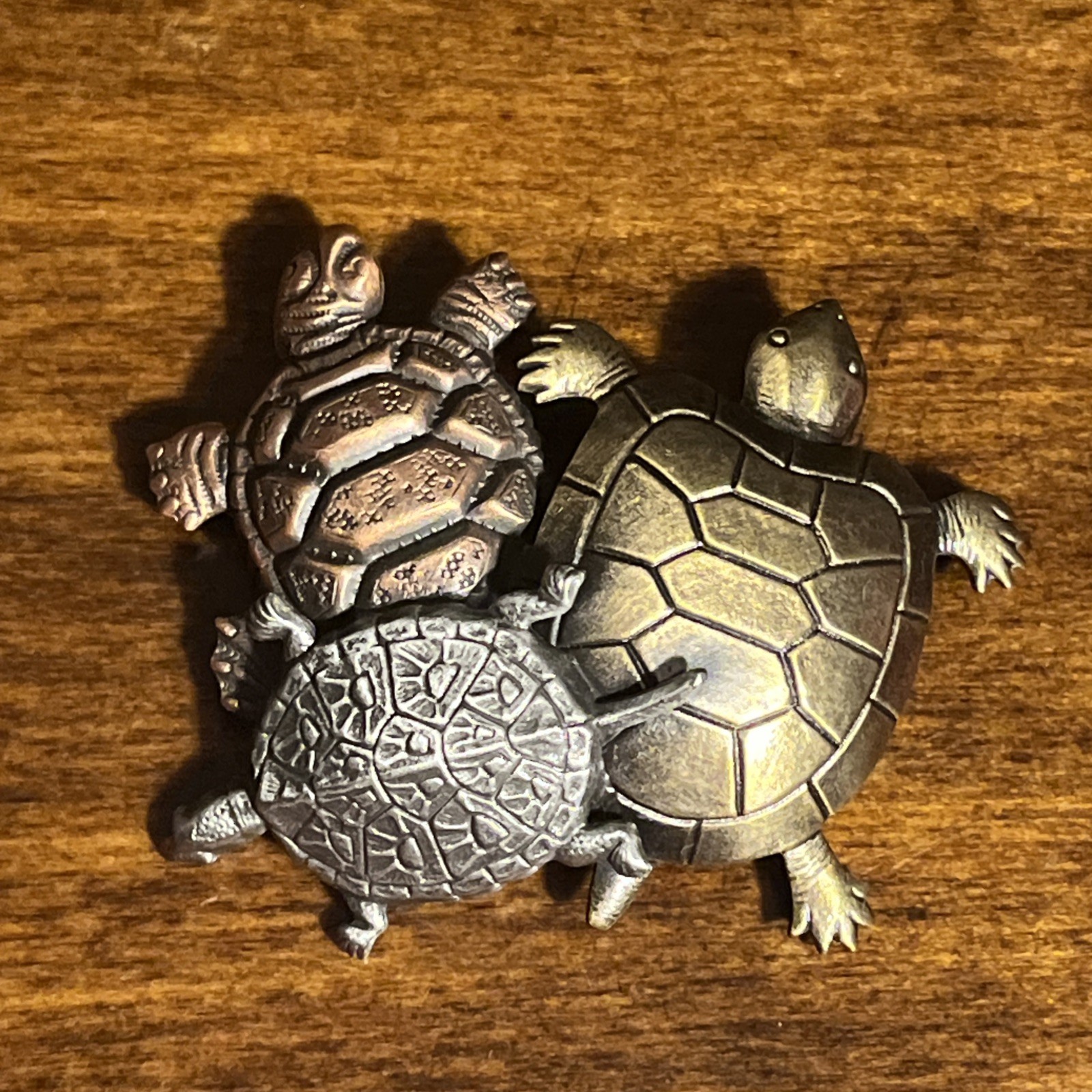 vintage signed Kiyoka Takahashi (K&T) triple turtle brooch in tri-color metal