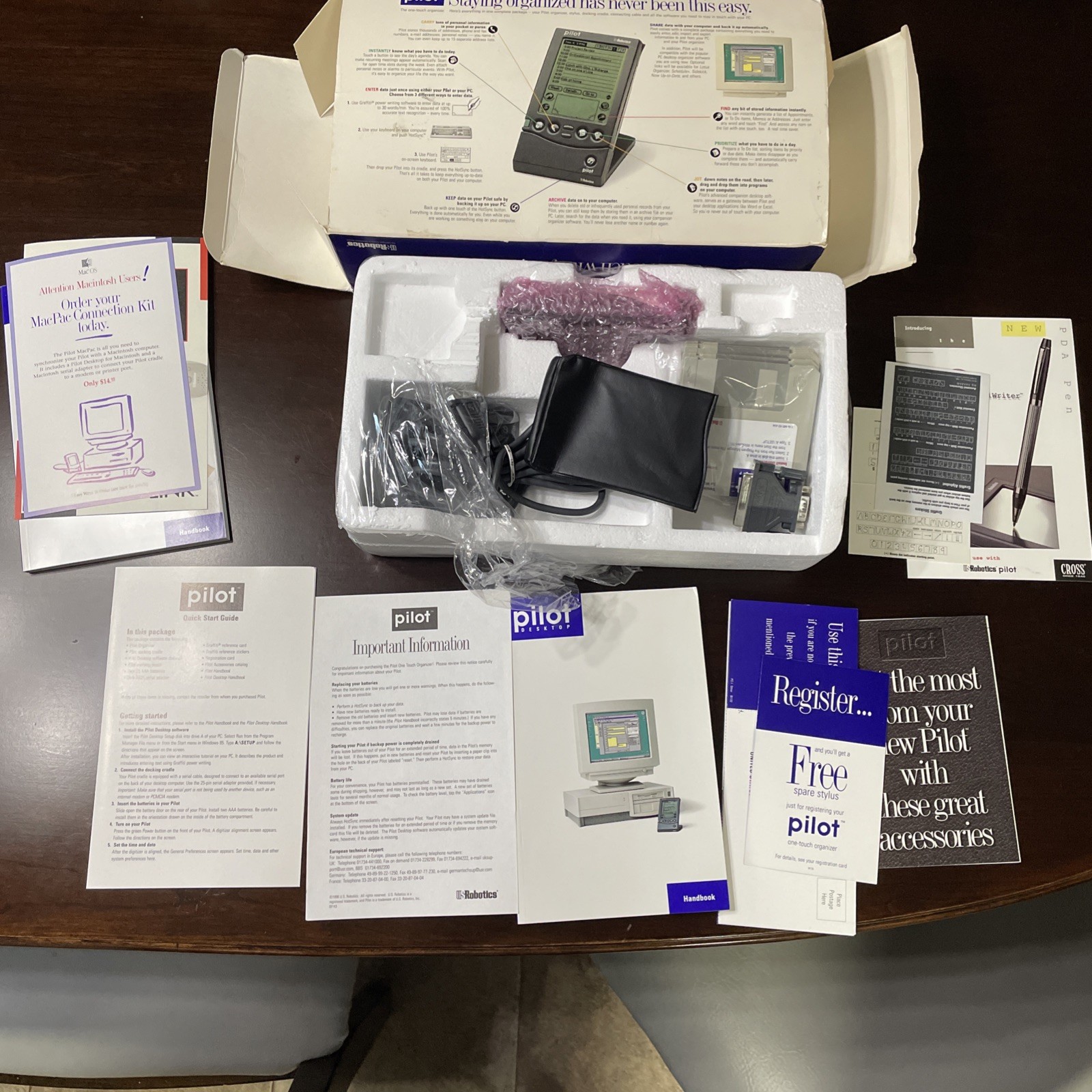Palm Pilot 5000 First Gen U.S. Robotics PDA Organizer complete in box CIB 1st