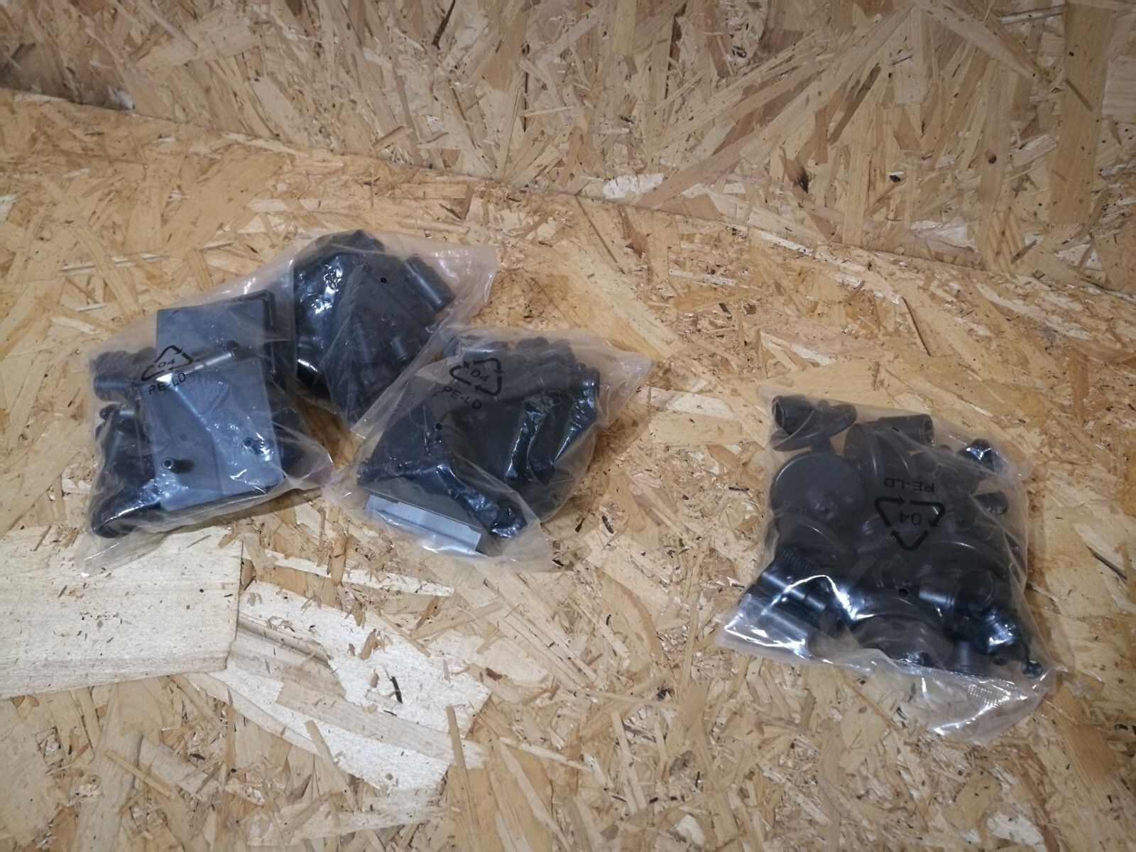 Carrera Go 1/43 Track Raise Supports lot - 12 double + 10 single (114 parts)