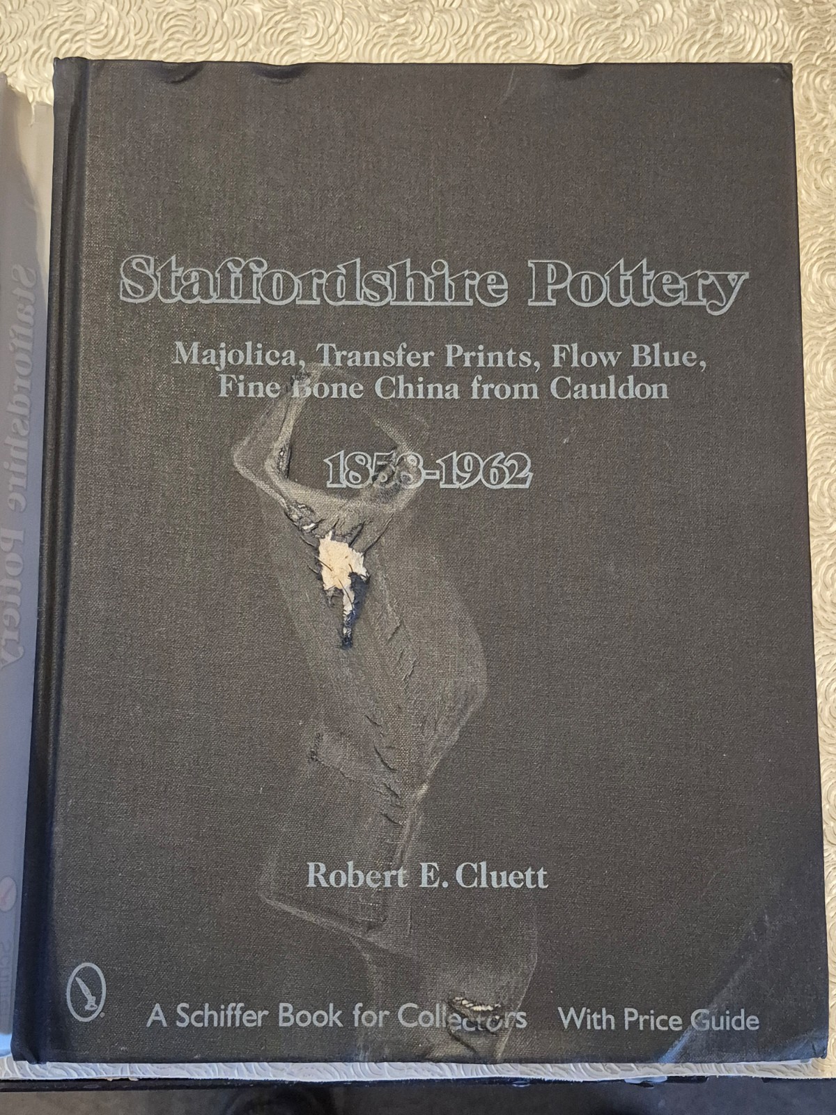 STAFFORDSHIRE POTTERY - PHOTOS / PRICE GUIDE - MAJOLICA - FLOW BLUE - 1858-1962